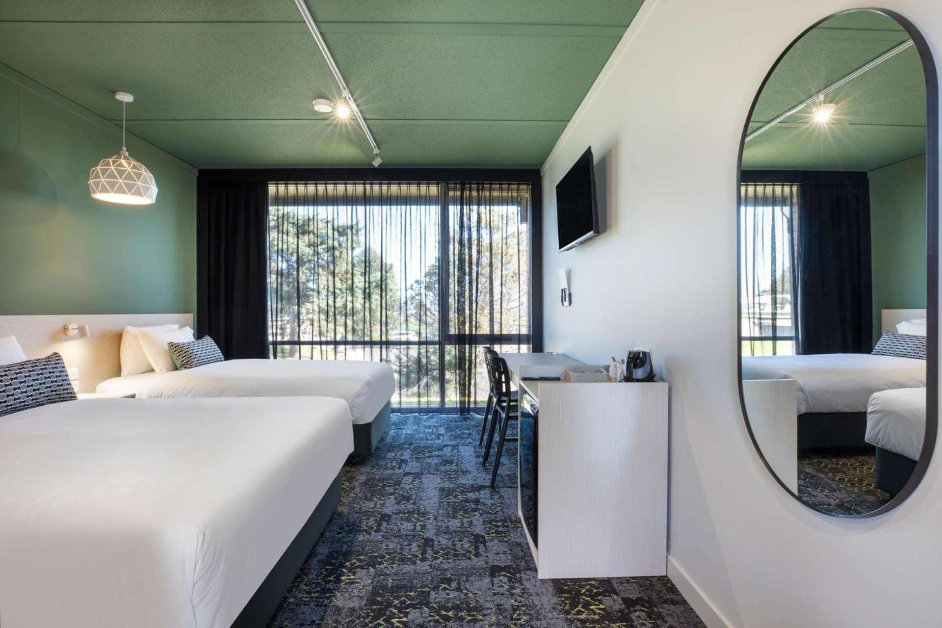 Nightcap At Morwell Hotel Экстерьер фото