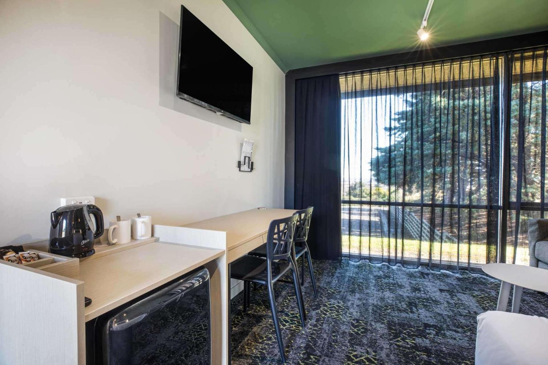 Nightcap At Morwell Hotel Экстерьер фото